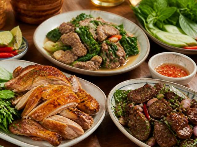 Gà ta luộc