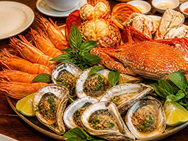 Ốc nhồi om chuối đậu