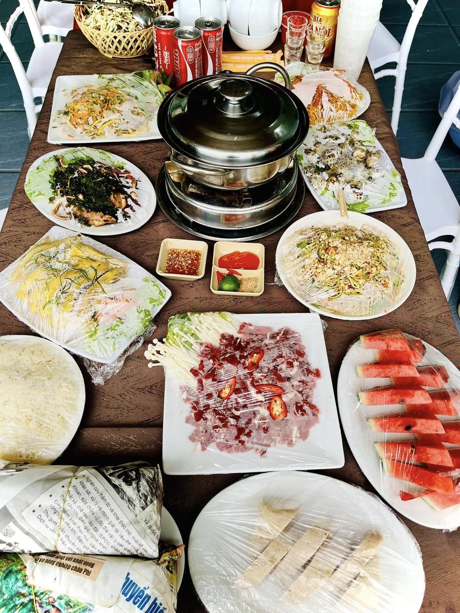 Món ăn hải sản tại Nhà Hàng Sen