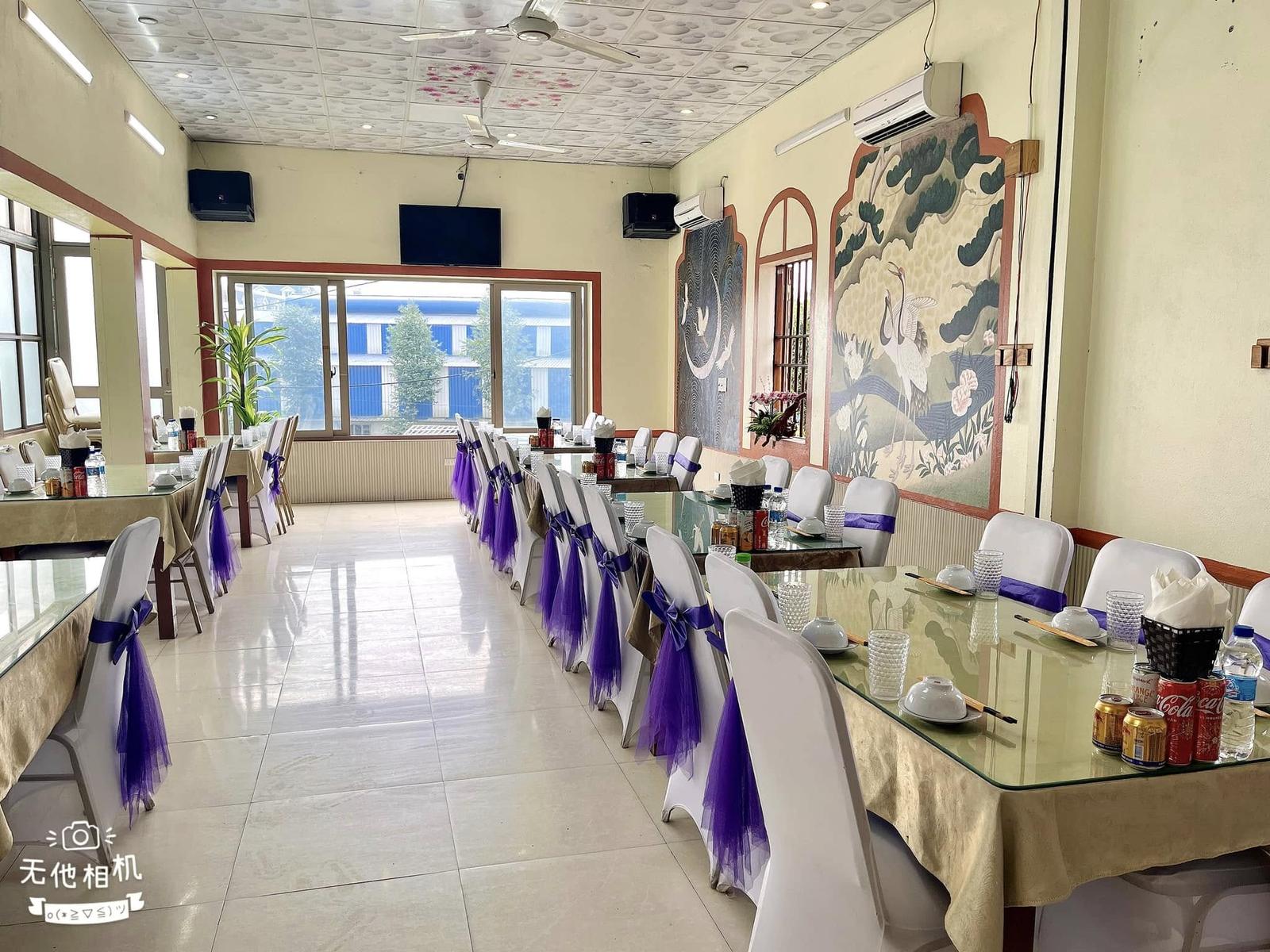 Không gian bàn tiệc tại Nhà Hàng Sen